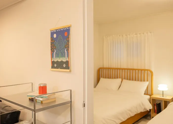 The Serenity 1961 #2mins Walk To Gyeongbokgung Palace Station #2rooms 3beds #gwanghwamun #seochon Family Trip *