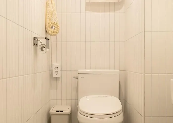 The Serenity 1961 #2mins Walk To Gyeongbokgung Palace Station #2rooms 3beds #gwanghwamun #seochon Family Trip Pousada *